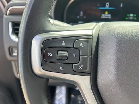 Used 2023 Chevrolet Suburban Z71 w/ Luxury Package image 19