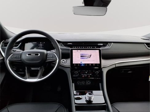 New 2025 Jeep Grand Cherokee L Limited image 12