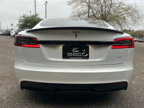 Used 2021 Tesla Model S Plaid image 11