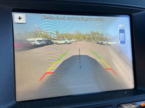 Used 2017 Ford Explorer XLT w/ Equipment Group 201A image 26