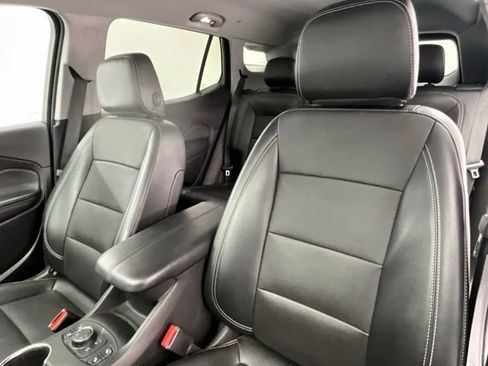 Used 2024 GMC Terrain SLT AWD/4WD image 6