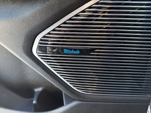 Used 2023 Jeep Grand Cherokee Overland image 13