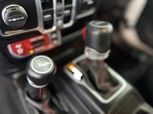 Used 2021 Jeep Gladiator Rubicon image 33