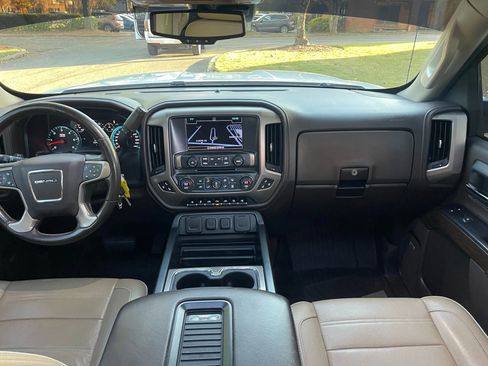 Used 2017 GMC Sierra 1500 Denali w/ Denali Ultimate Package image 15