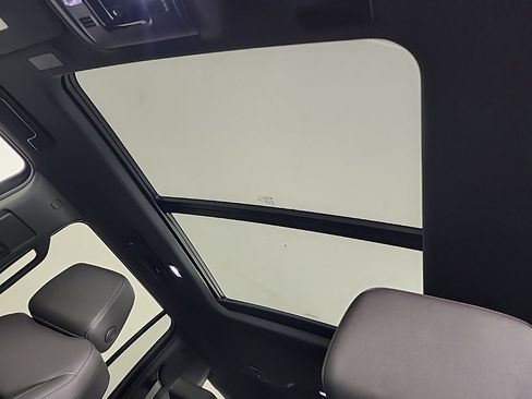 New 2026 Chevrolet Suburban Z71 w/ Comfort Package image 19