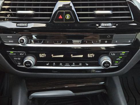Used 2020 BMW 530i xDrive w/ Convenience Package AWD/4WD image 19