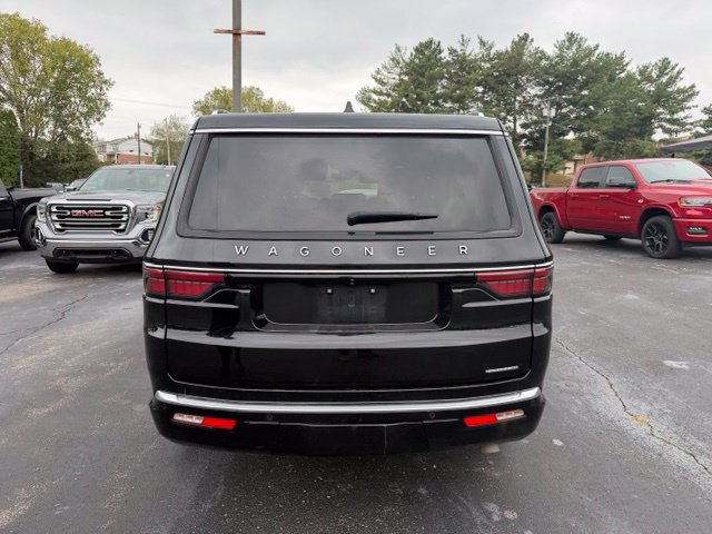 Used 2024 Jeep Wagoneer Series III AWD/4WD image 3
