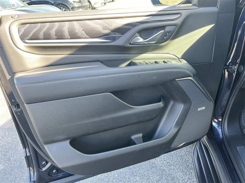 Used 2024 GMC Yukon XL Denali image 25