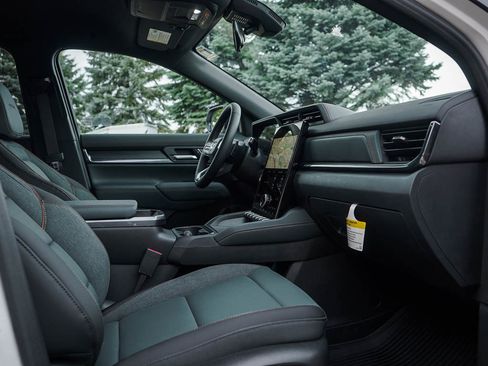 New 2026 GMC Terrain AT4 w/ Convenience Package III image 11