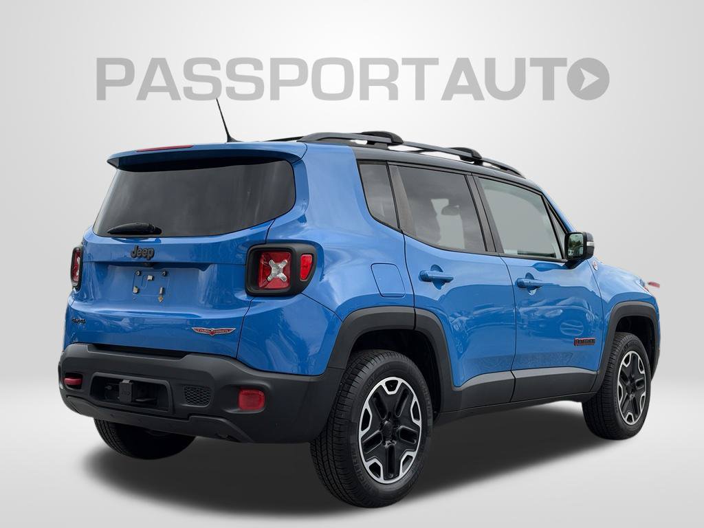 Used 2015 Jeep Renegade Trailhawk w/ Premium Leather Group AWD/4WD image 7