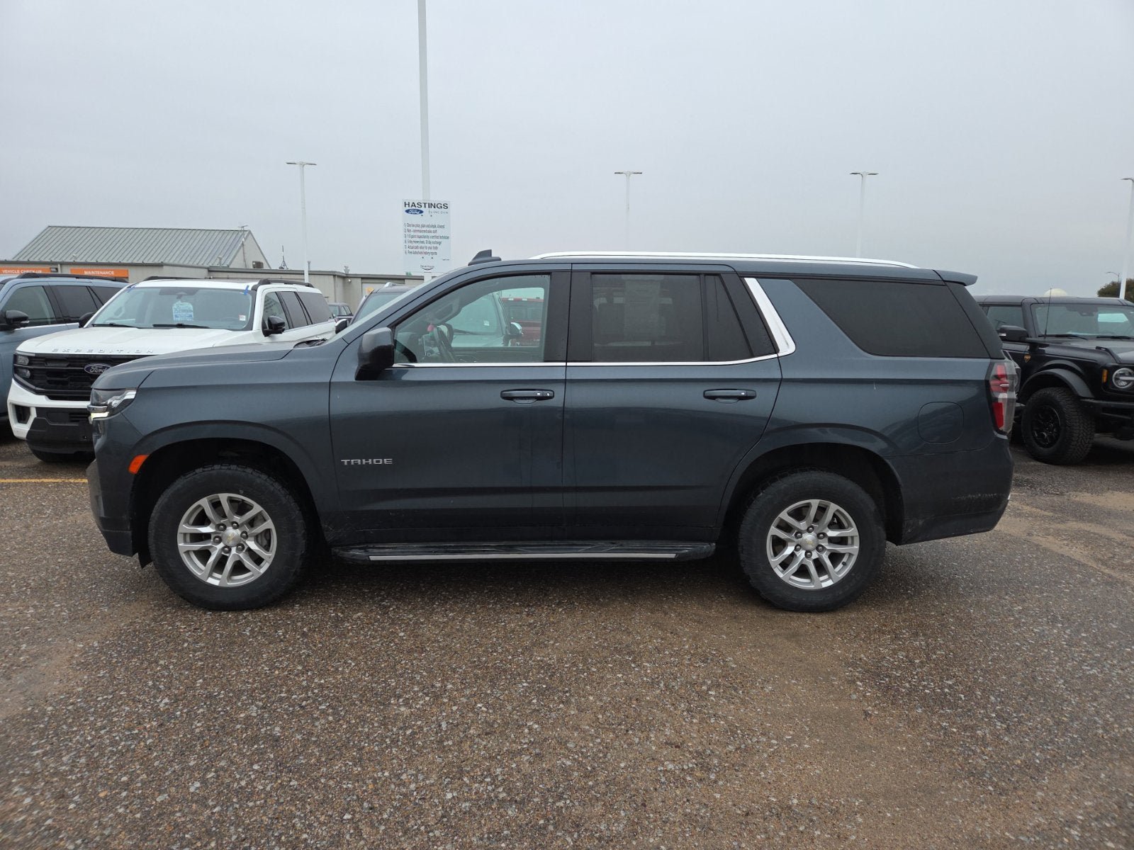 Used 2021 Chevrolet Tahoe LT AWD/4WD image 2