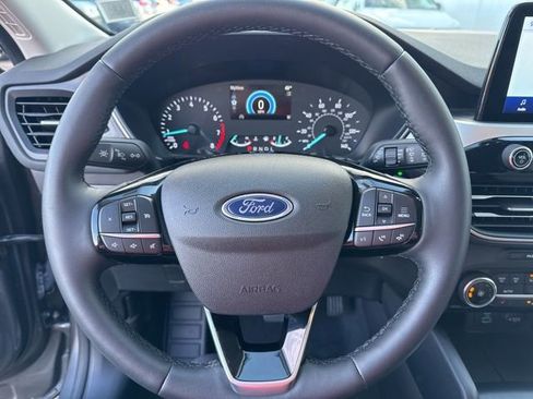 Used 2022 Ford Escape SE w/ Cold Weather Package image 11