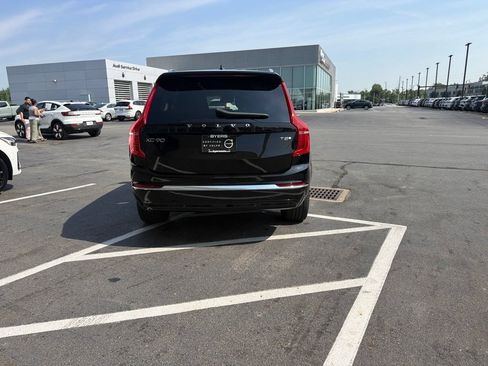 Used 2025 Volvo XC90 T8 Plus AWD/4WD image 3