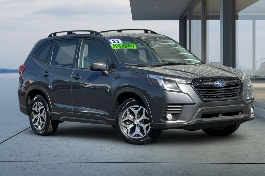 Used 2023 Subaru Forester Premium AWD/4WD image 2