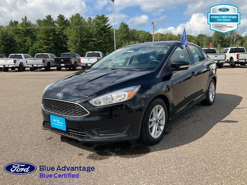 Used 2017 Ford Focus SE w/ Cold Weather Package FWD image 26