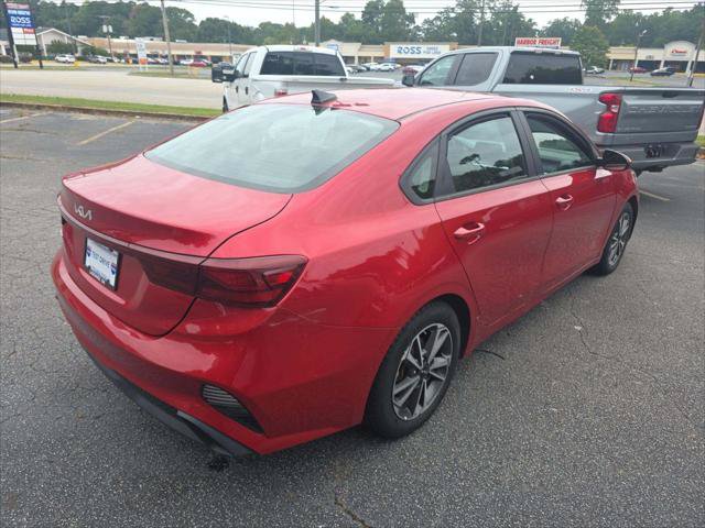 Used 2023 Kia Forte LXS FWD image 3