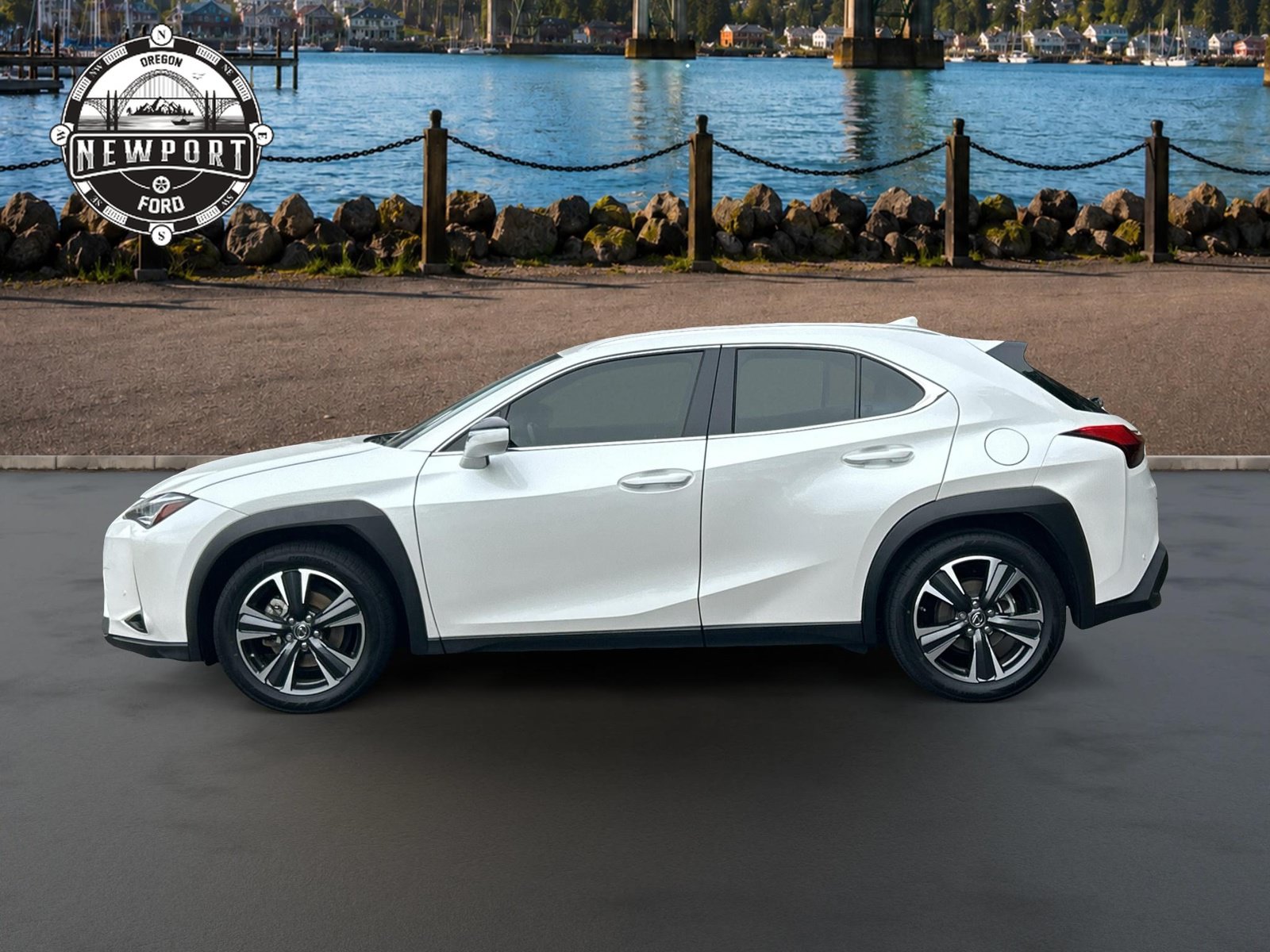 Used 2022 Lexus UX 200 w/ Accessory Package (Z1) FWD image 5