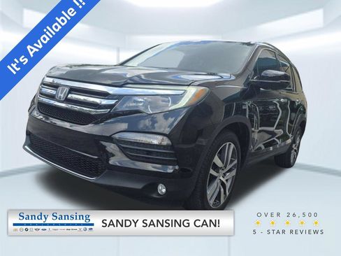 Used 2017 Honda Pilot Touring image 1