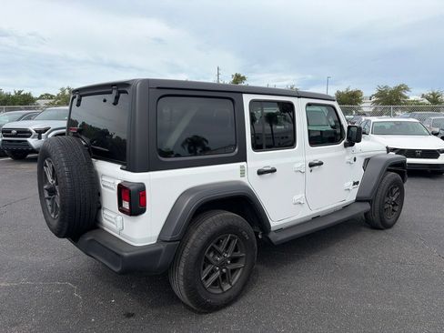 Used 2024 Jeep Wrangler Unlimited Sport AWD/4WD image 7