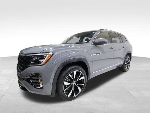 Used 2025 Volkswagen Atlas SEL Premium R-Line image 8