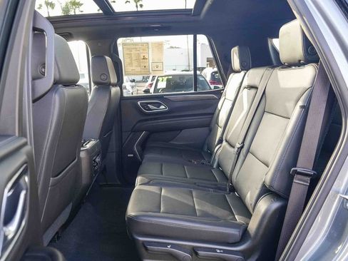 Used 2021 Chevrolet Tahoe LT w/ LT Signature Package image 19