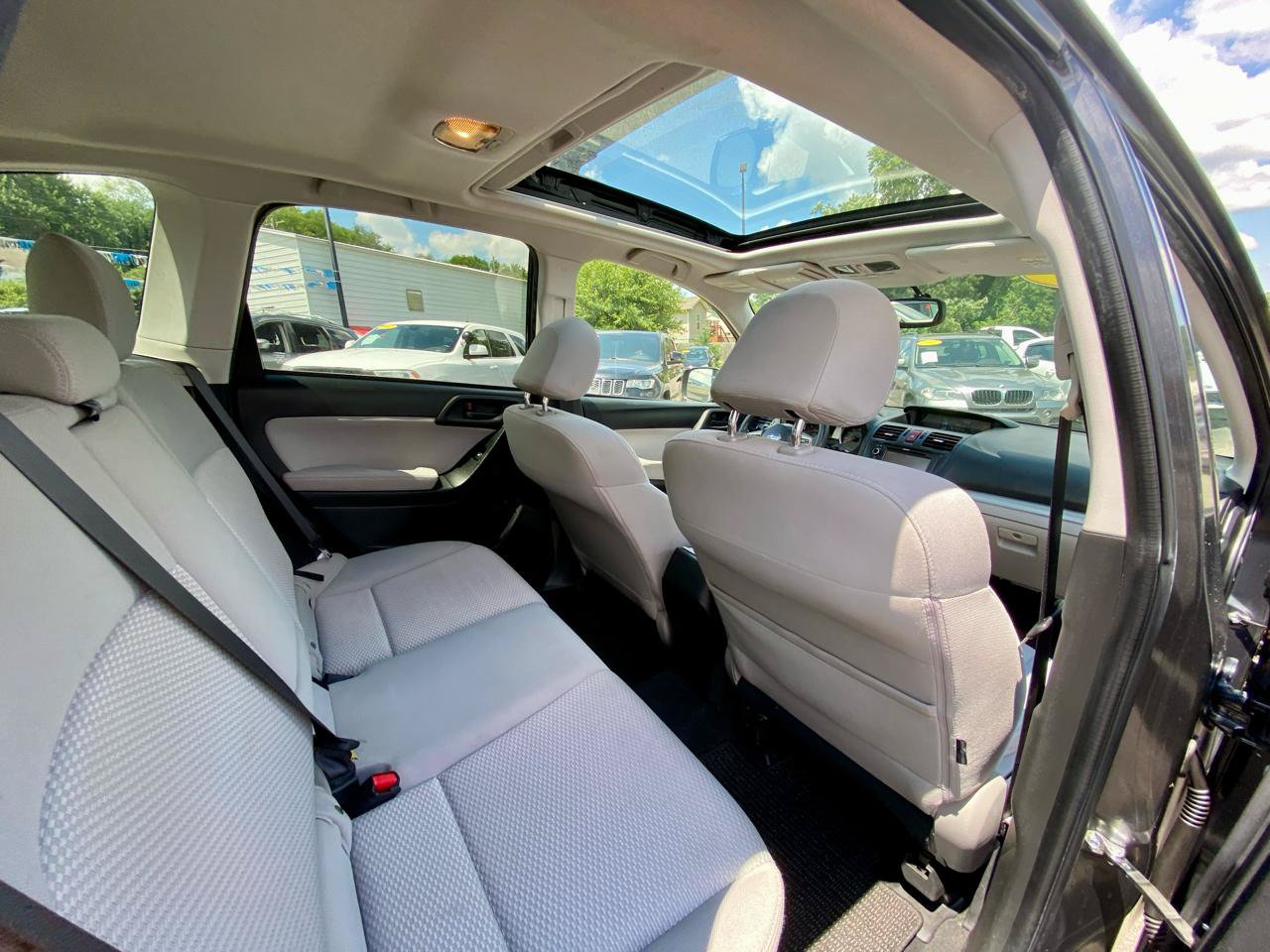 Used 2014 Subaru Forester 2.5i Premium AWD/4WD image 11
