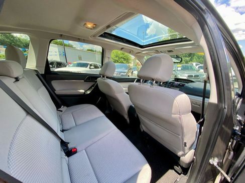 Used 2014 Subaru Forester 2.5i Premium AWD/4WD image 11