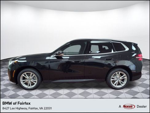 Used 2025 BMW X3 xDrive30i w/ Premium Package image 1