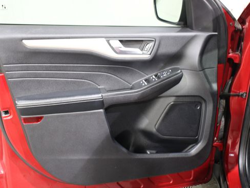 Used 2022 Ford Escape SEL image 6