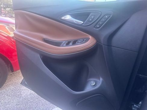 Used 2020 Buick Encore GX Essence FWD image 4