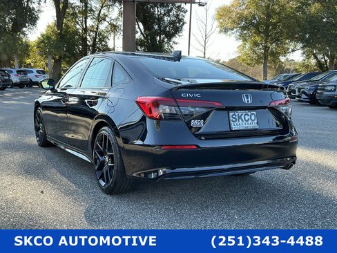 Used 2022 Honda Civic Sport image 3