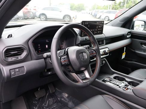 New 2026 Honda Pilot TrailSport image 18
