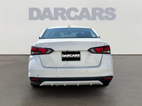 Used 2023 Nissan Versa SV FWD image 6