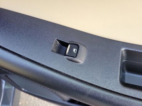 Used 2021 Ford Edge SEL w/ Convenience Package image 8