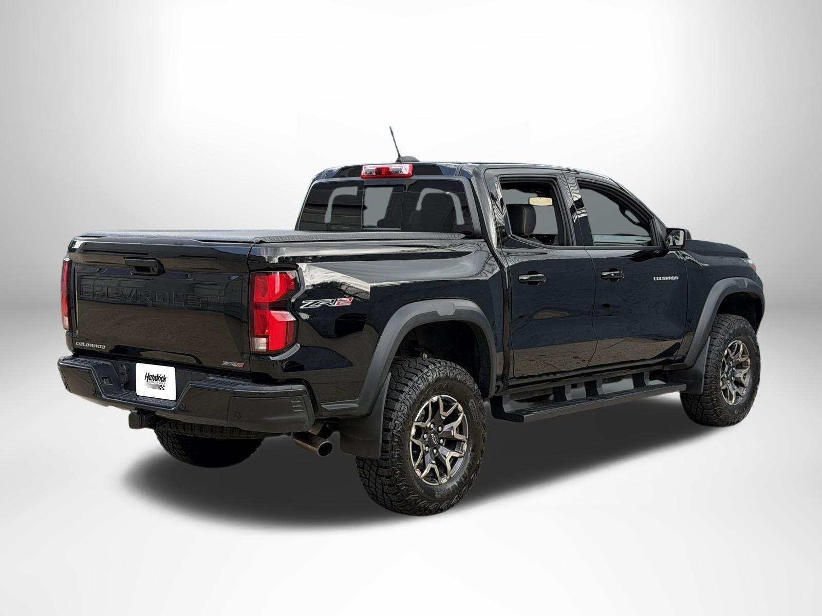 Used 2026 Chevrolet Colorado ZR2 w/ Technology Package AWD/4WD image 3