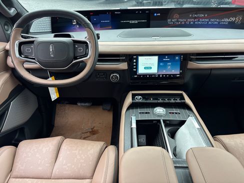 New 2026 Lincoln Navigator Black Label AWD/4WD image 28