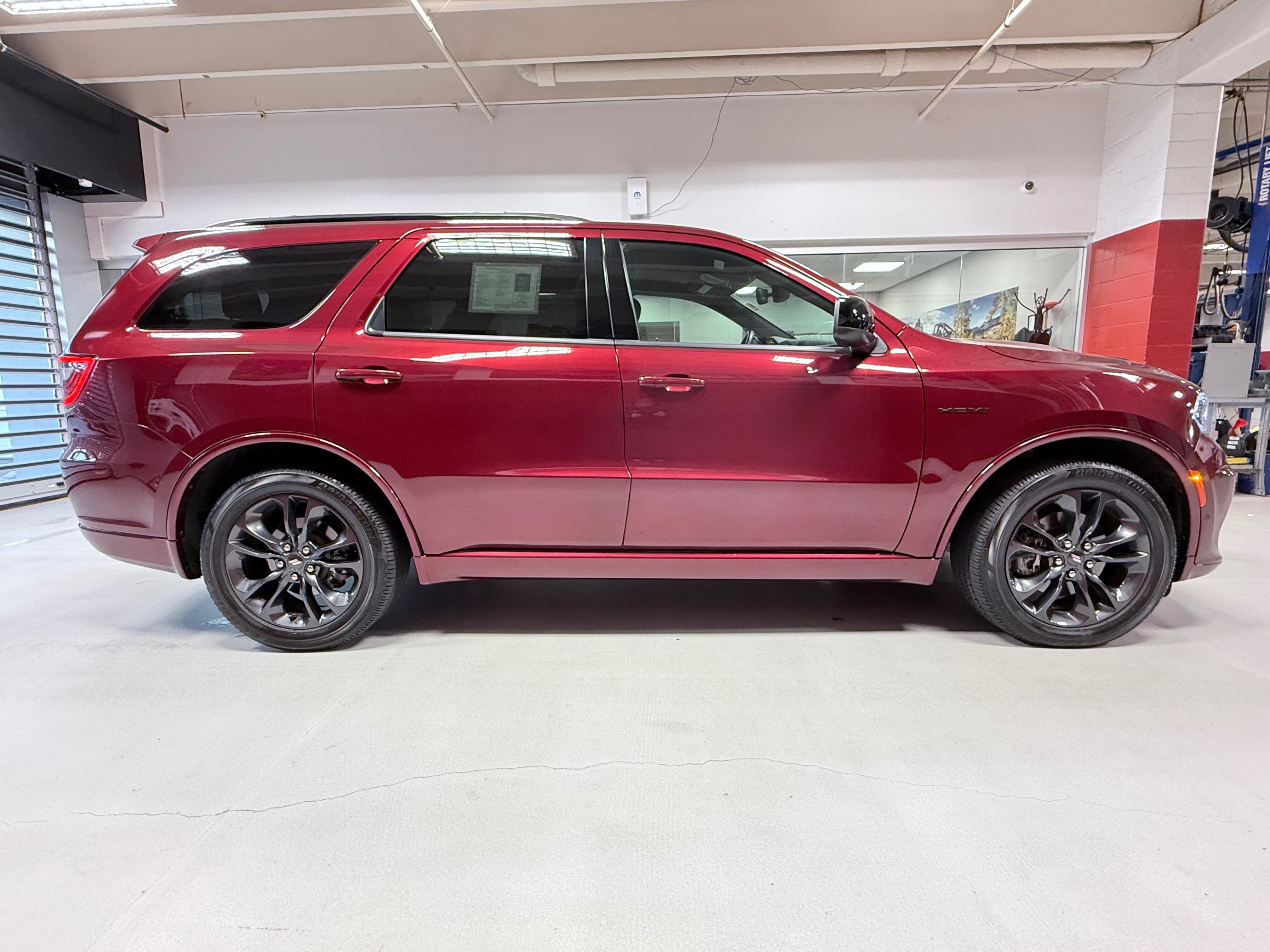 Certified 2024 Dodge Durango R/T w/ Blacktop Package AWD/4WD image 12