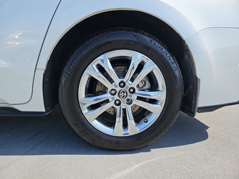 Used 2023 Toyota Sienna XSE image 35