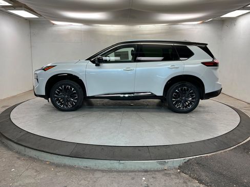 New 2026 Nissan Rogue Platinum w/ Platinum Premium Package image 2