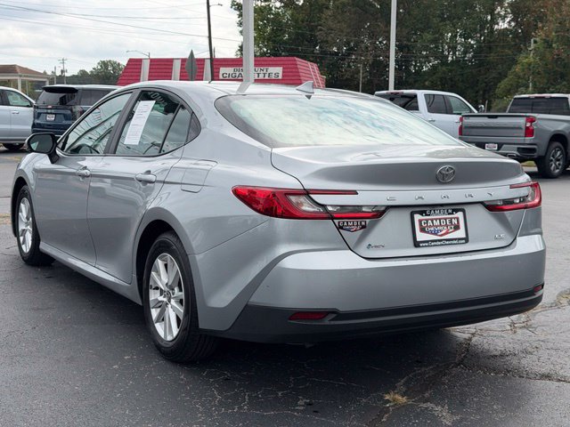 Used 2025 Toyota Camry LE FWD image 9