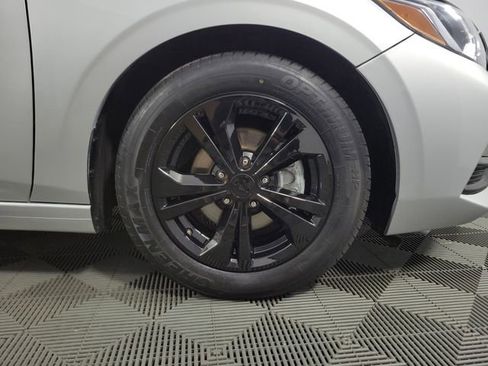 Used 2023 Nissan Sentra SV FWD image 11