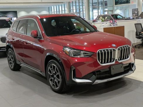 Used 2026 BMW X1 xDrive28i w/ Technology Package image 3