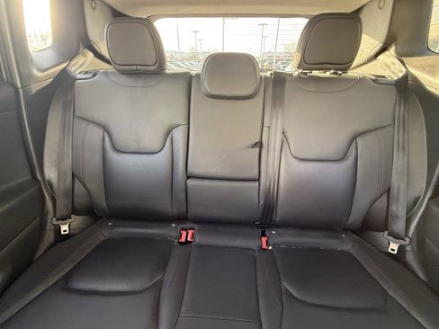 Used 2021 Jeep Renegade Trailhawk w/ Luxury Group III image 21