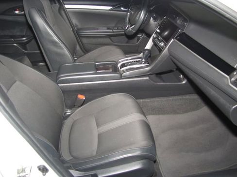 Used 2019 Honda Civic Sport image 18