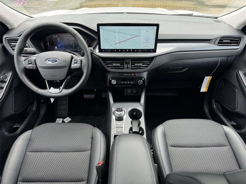New 2026 Ford Escape SE image 2