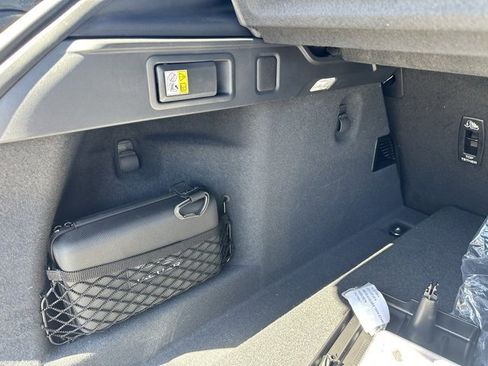 New 2026 Jaguar F-PACE R-Dynamic S image 38