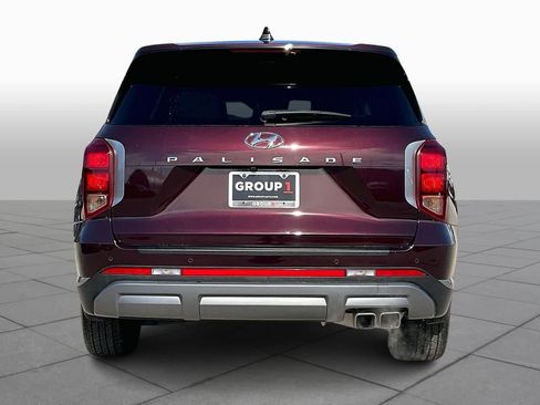Used 2023 Hyundai Palisade SE image 4