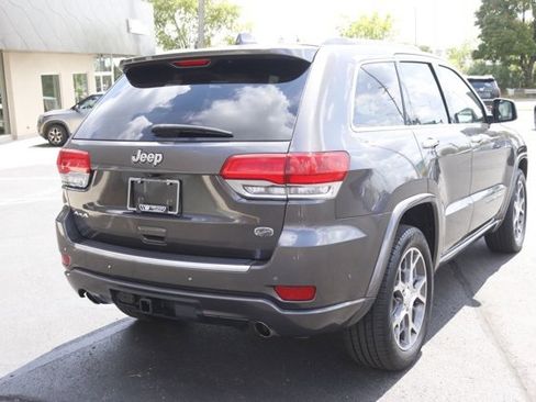 Used 2020 Jeep Grand Cherokee Overland image 3