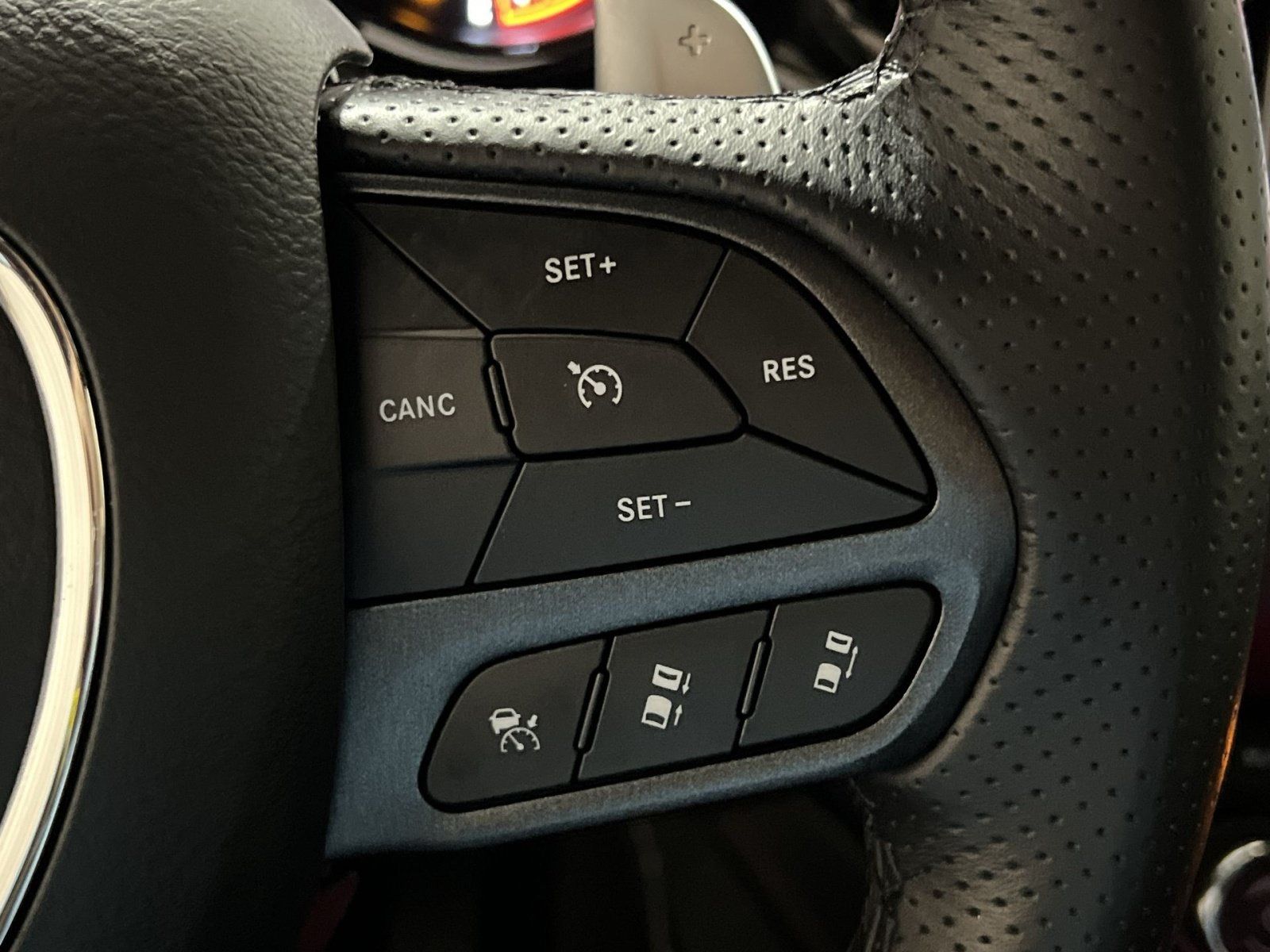 Used 2023 Dodge Durango R/T AWD/4WD image 23
