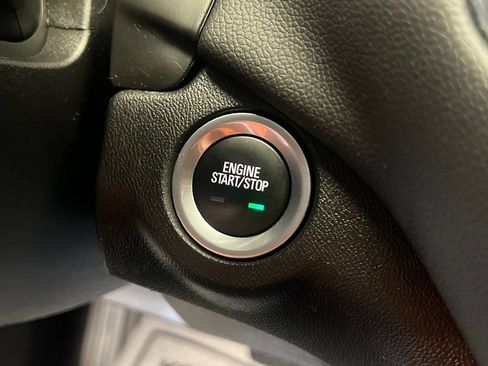 Used 2019 Chevrolet Equinox LT w/ Sun & Navigation Package AWD/4WD image 24